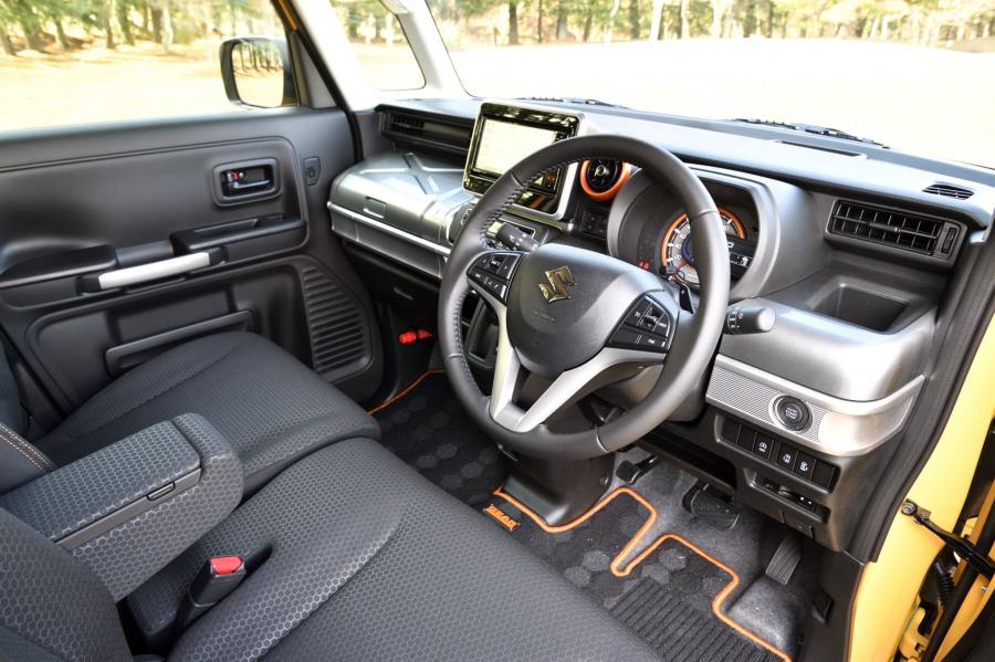 Торпедо Suzuki Spacia GEAR XZ Turbo (MK53S) 2018 года  (JP) (фото 16 из 19)